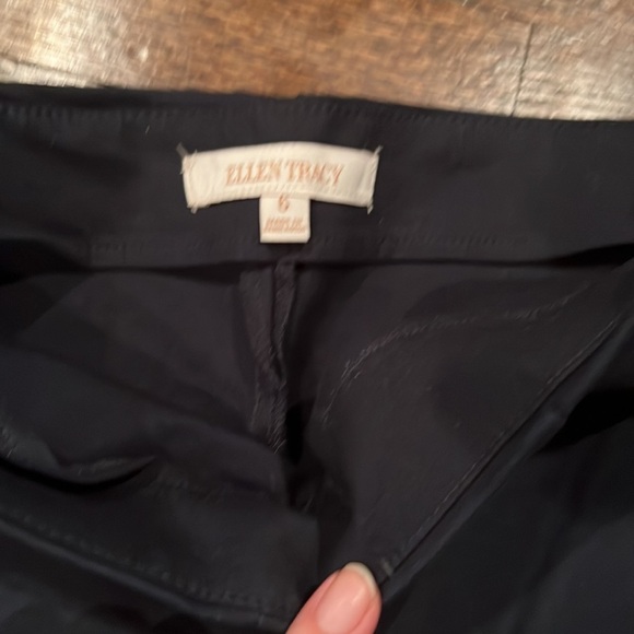 Ellen Tracy Women’s pants size 6 - Picture 2 of 3